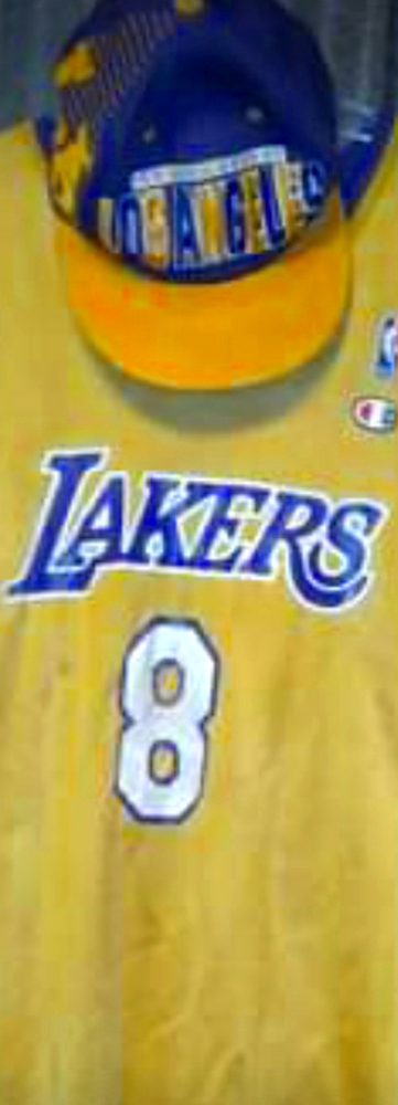 Kobe bryant jersey and lakers hat